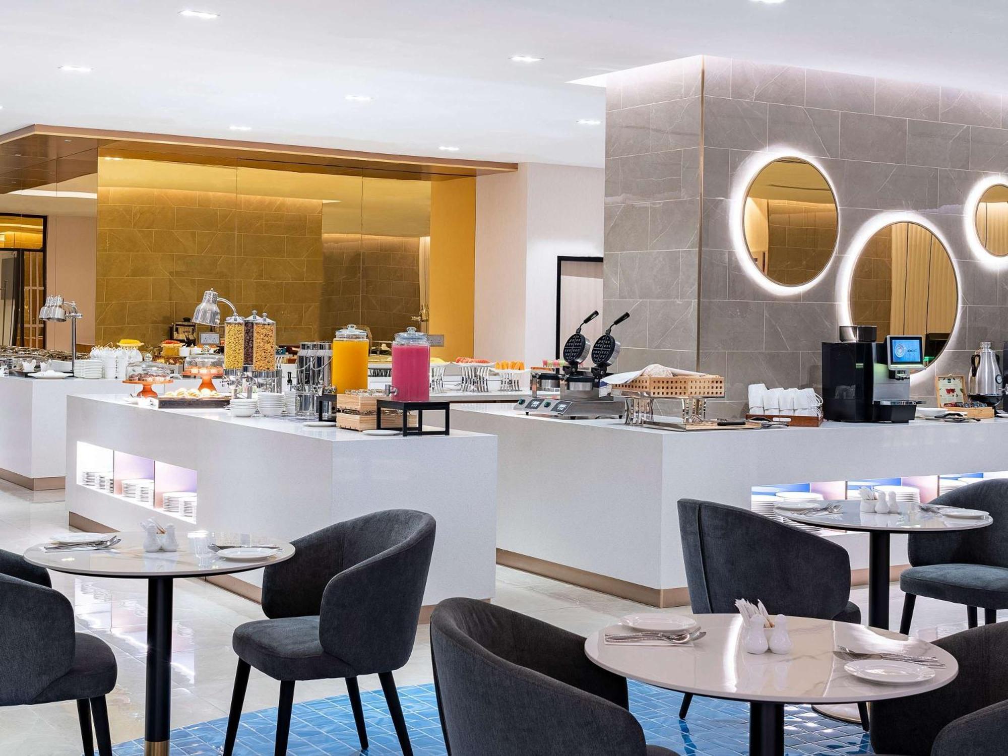 Mercure Kuala Lumpur Trion Bagian luar foto